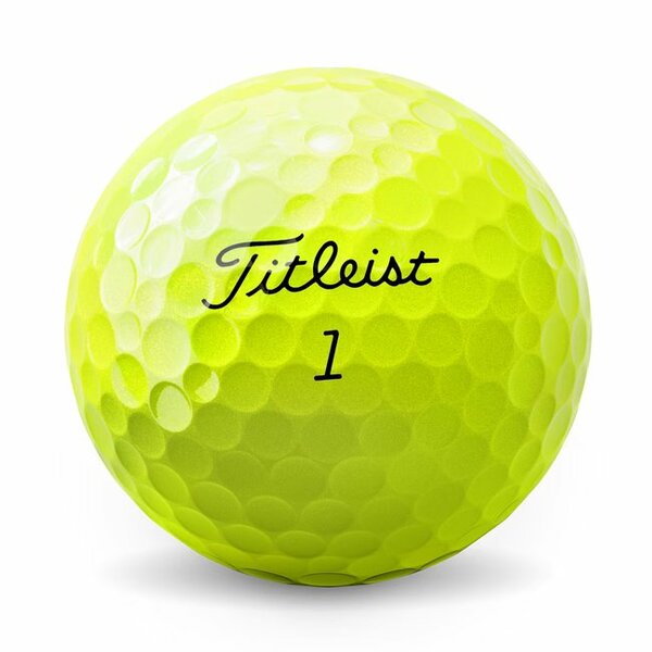 Gele Titleist AVX golfballen met logo, zichtbaar Titleist logo op de zijkant